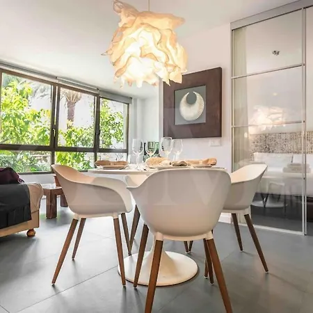 Swimming Pool & Terrace Near The By Rems توريمولينوس