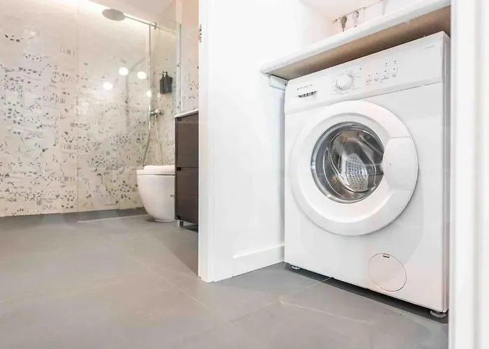 Swimming Pool & Terrace Near The By Rems *