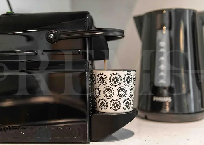 Apartamento Swimming Pool & Terrace Near The By Rems